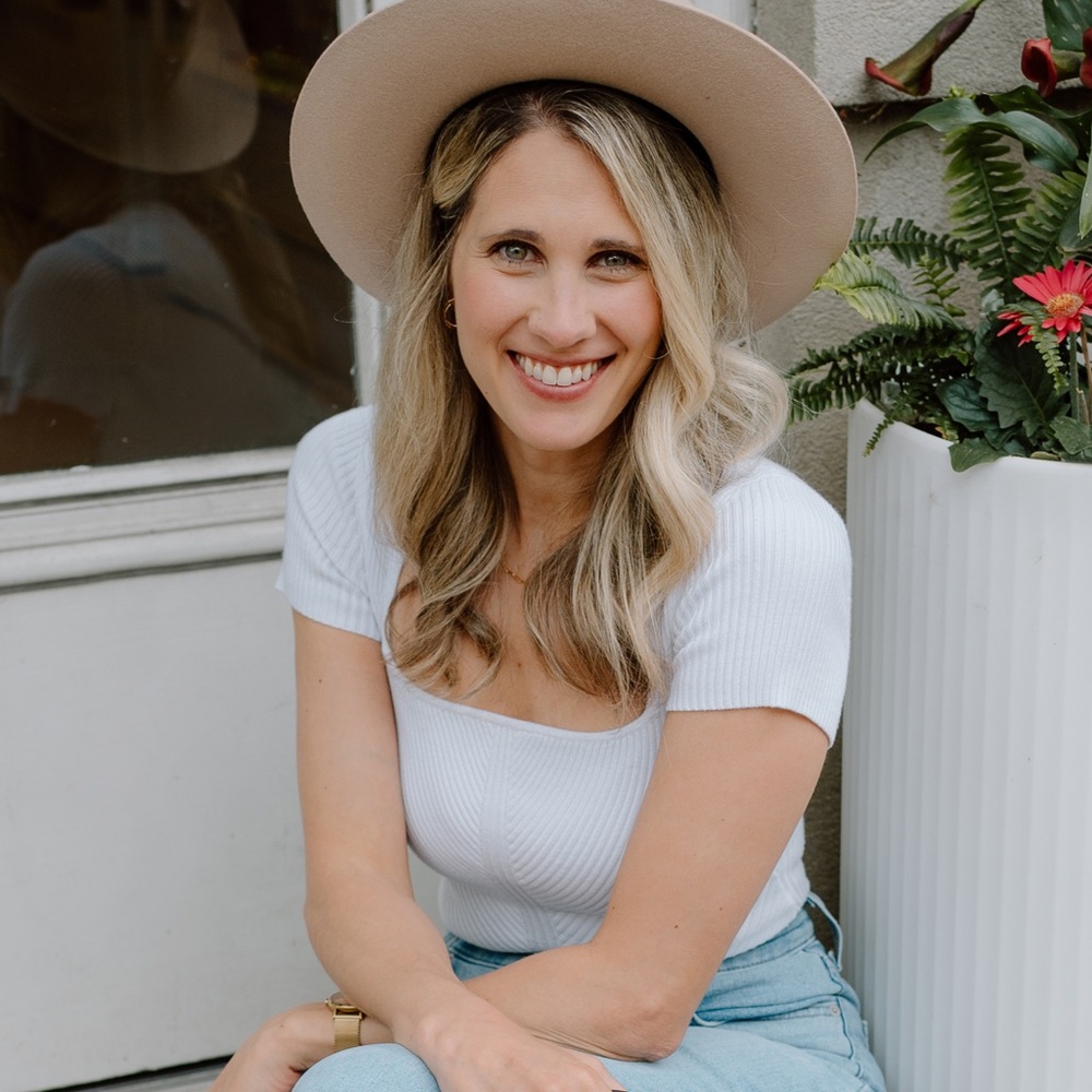 Meet your Posher, Courtney